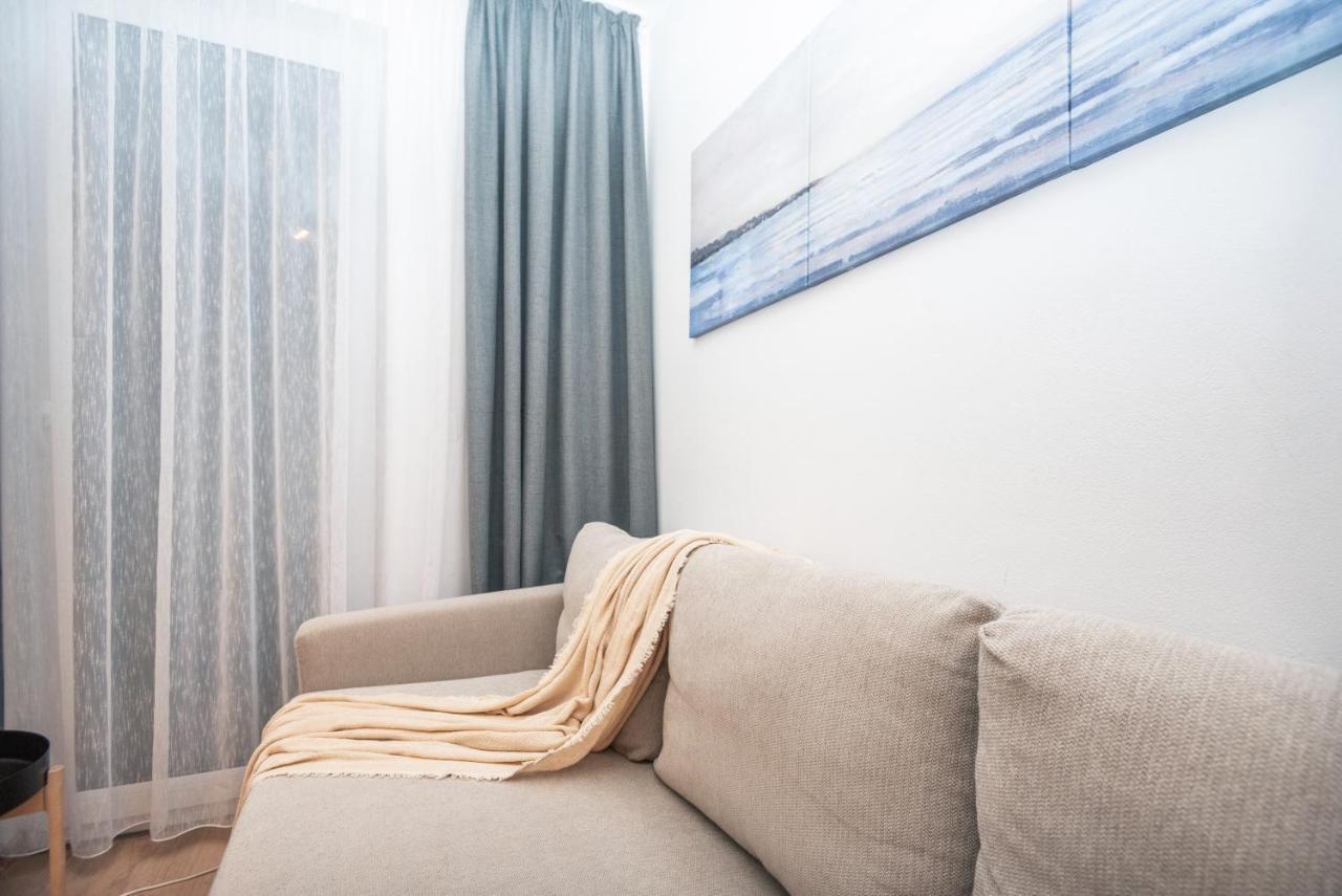 City Center Apartment - Modern & Elegant ブラチスラヴァ エクステリア 写真